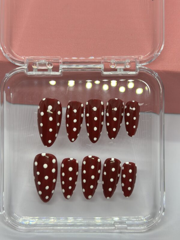 Handmade Burgundy Polka Dot Vintage Nail Art Tips for Halloween - 图片 3