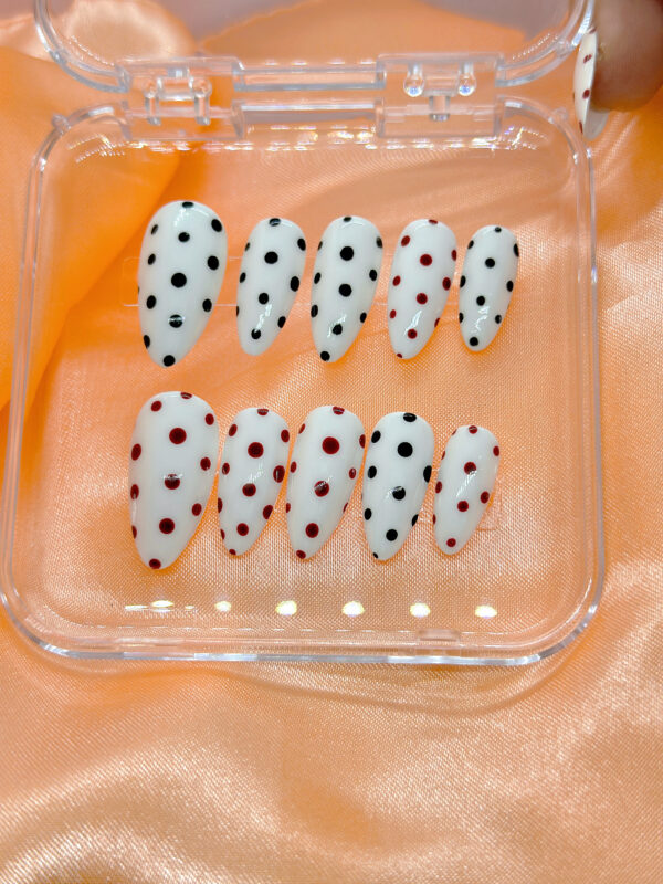 Cream Vintage Polka Dot Press-On Nails